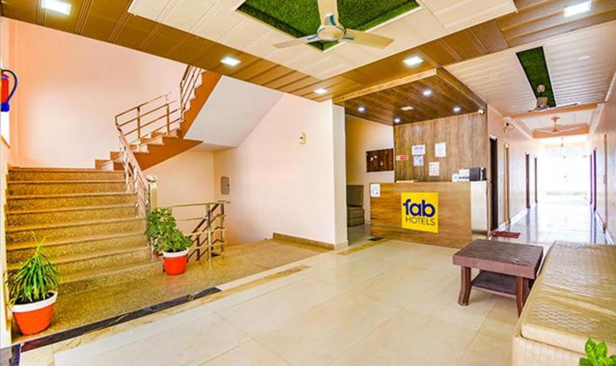 Fabhotel Yamunotri Retreat, Tapovan Risikés Kültér fotó